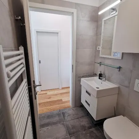 Apartmaji Egis *