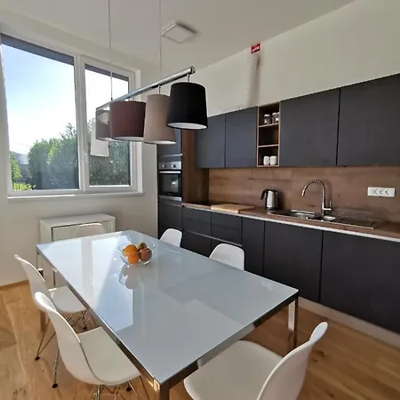 Apartmaji Egis *