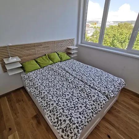 Apartmaji Egis * קופר