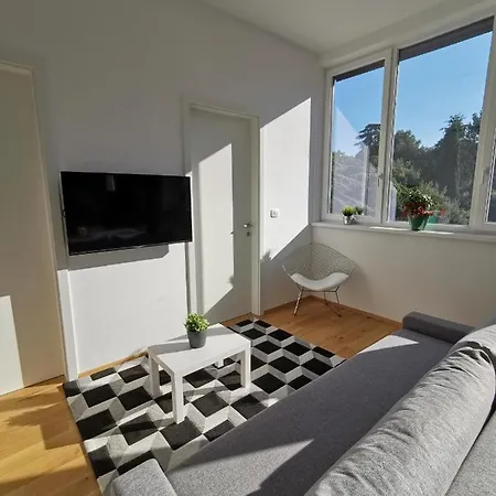 Apartmaji Egis * Koper