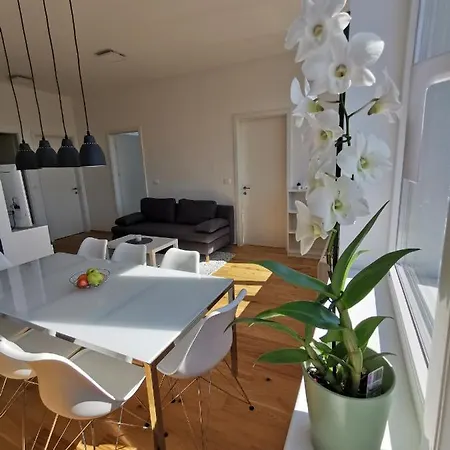 Apartmaji Egis Apartman *