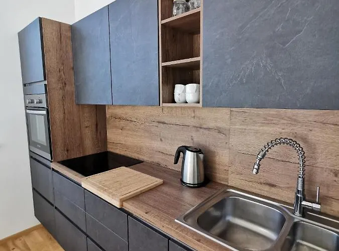 Apartmaji Egis 公寓 科佩尔