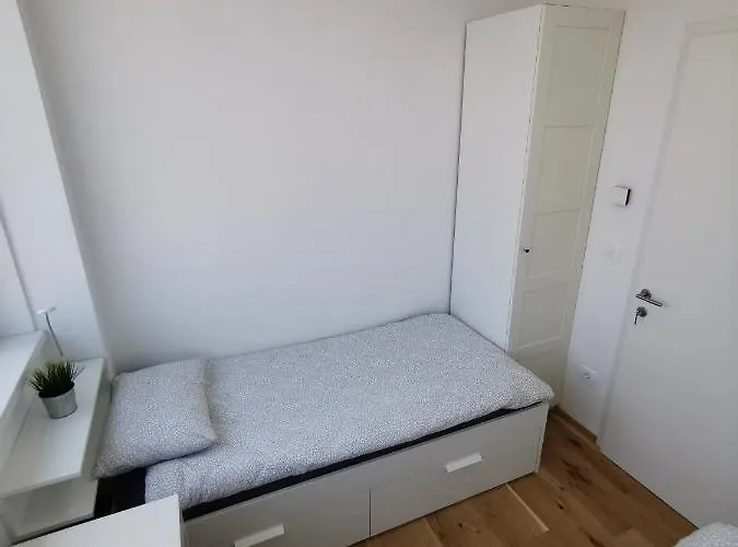 Apartmaji Egis * 科佩尔